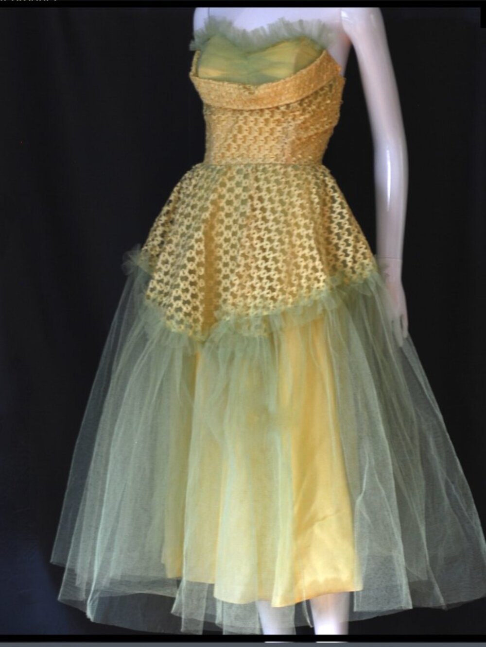 1950's Ribbon Work & Tulle Strapless Dress
